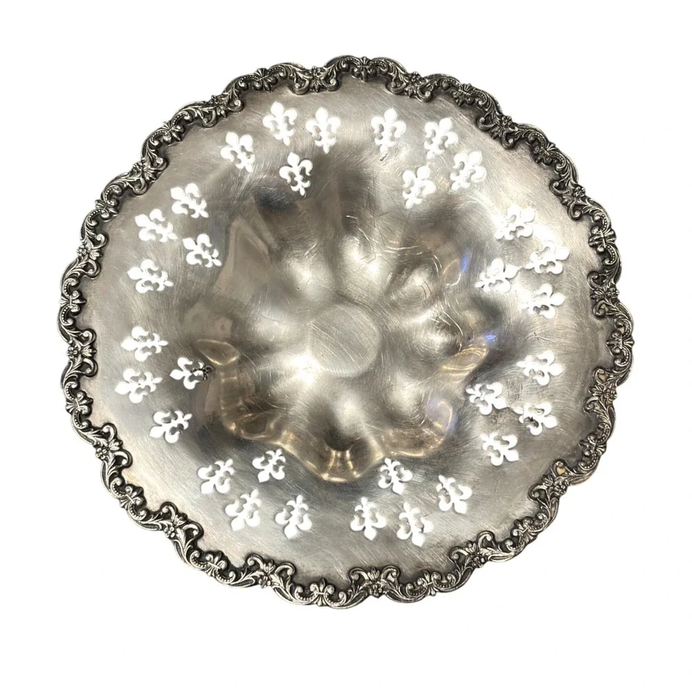 Vintage Silver Plated Footed Compote‎ Bowl Fleur de Lis Cutout Ornate Pedestal